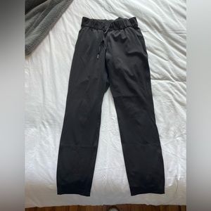Lululemon black tapered pants